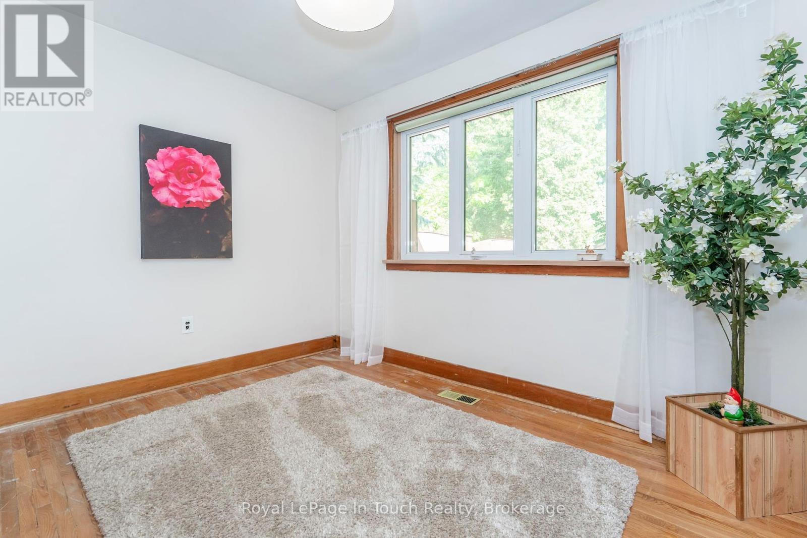 












828 HUGEL AVENUE

,
Midland,




Ontario
L4R1X6


