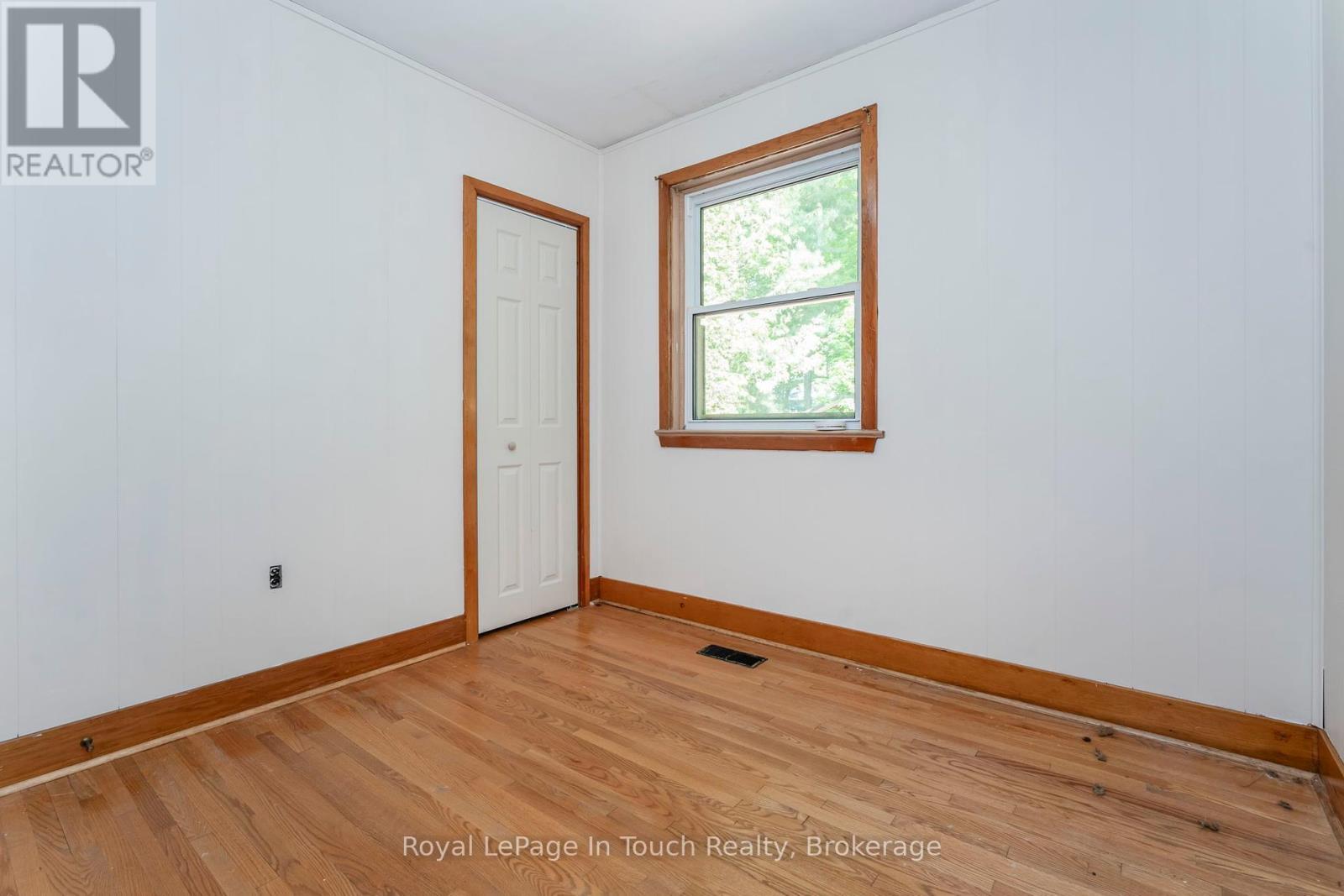 












828 HUGEL AVENUE

,
Midland,




Ontario
L4R1X6


