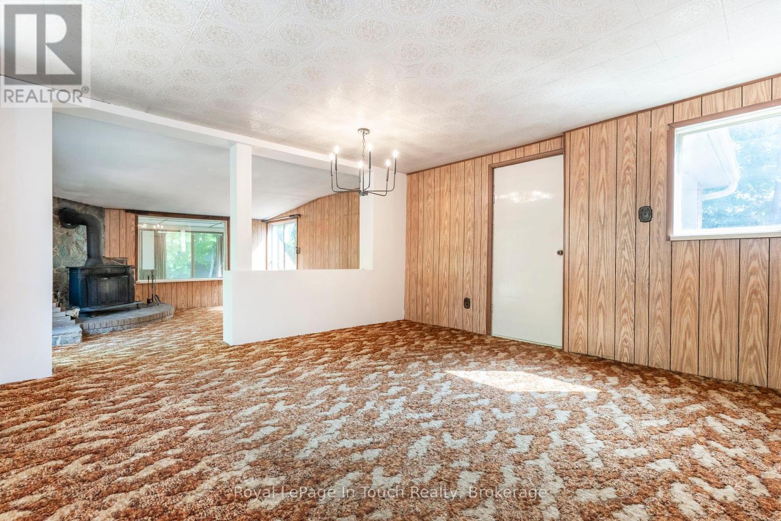 












828 HUGEL AVENUE

,
Midland,




Ontario
L4R1X6

