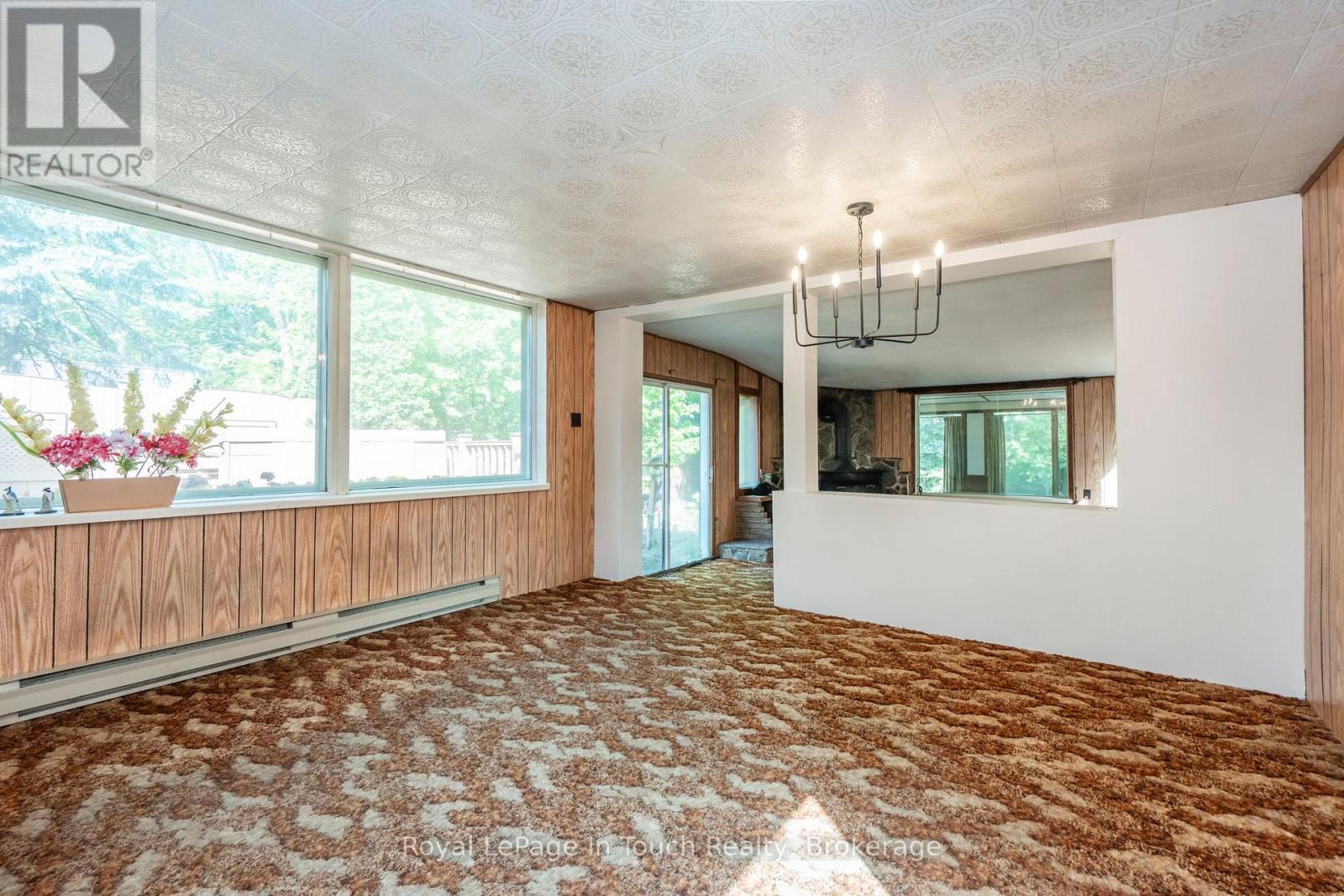 












828 HUGEL AVENUE

,
Midland,




Ontario
L4R1X6


