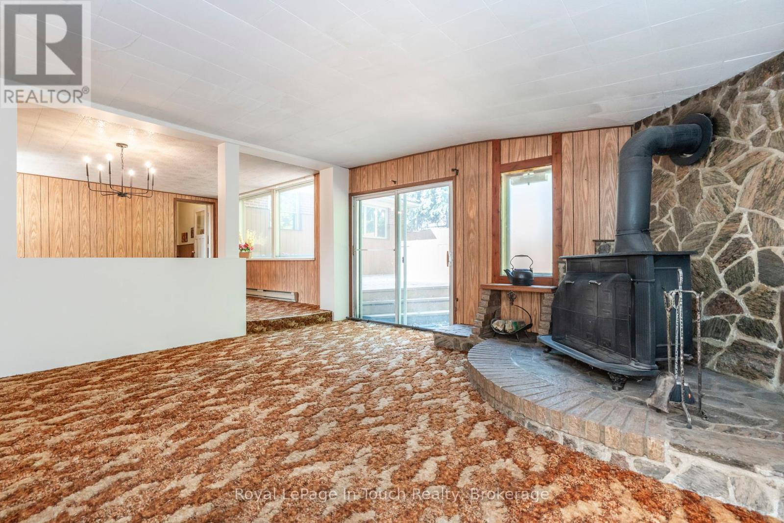 












828 HUGEL AVENUE

,
Midland,




Ontario
L4R1X6

