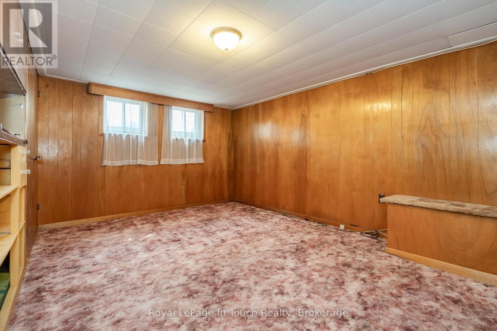 












828 HUGEL AVENUE

,
Midland,




Ontario
L4R1X6

