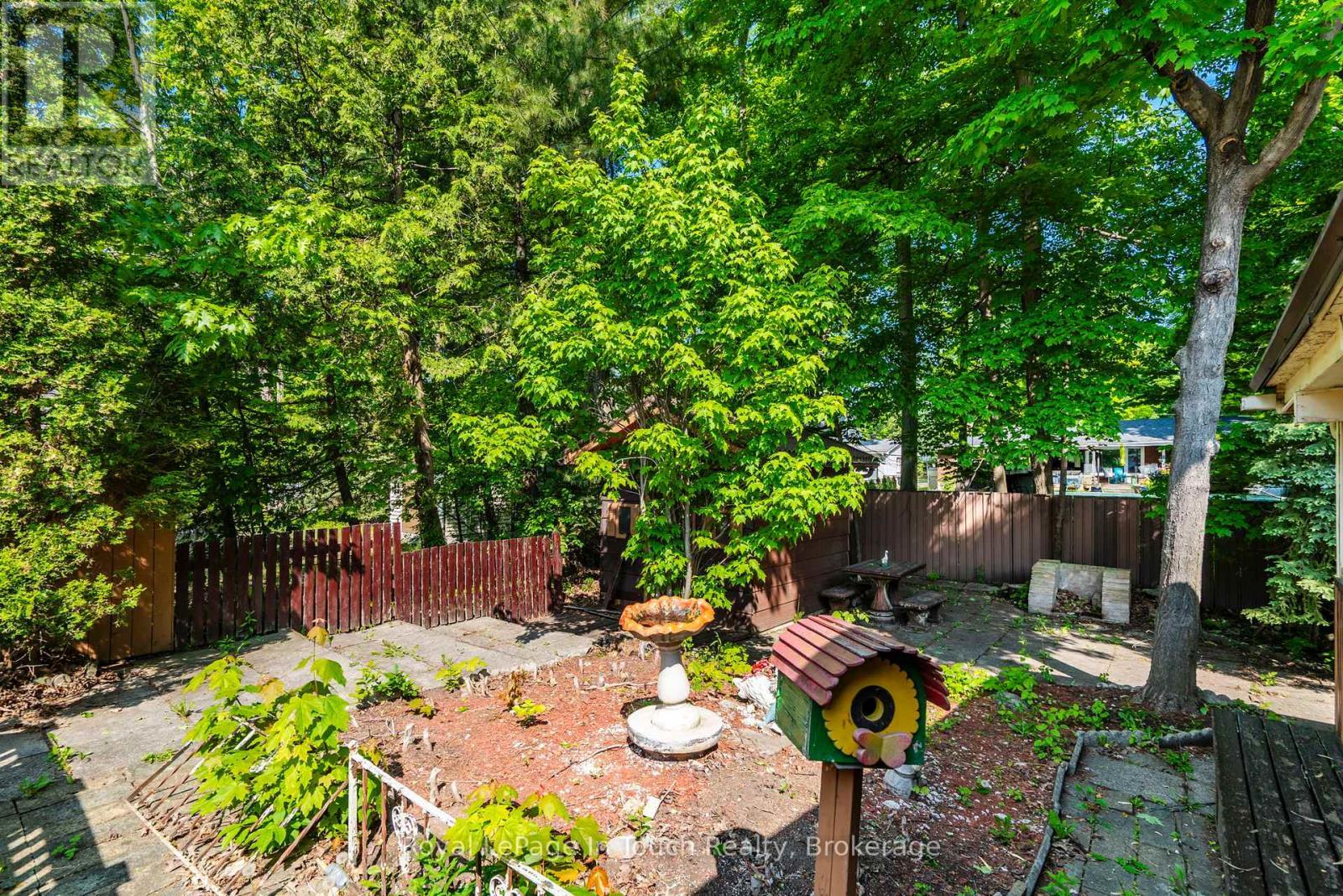 












828 HUGEL AVENUE

,
Midland,




Ontario
L4R1X6


