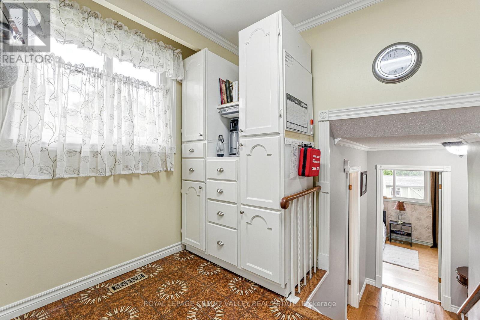 












74 ROSEVILLE DRIVE

,
Brampton,




Ontario
L6Y2G8

