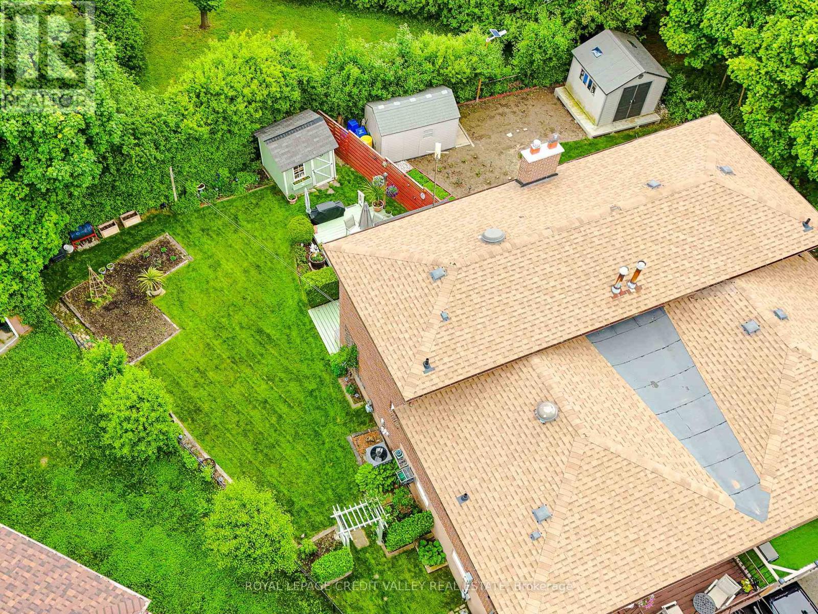 












74 ROSEVILLE DRIVE

,
Brampton,




Ontario
L6Y2G8

