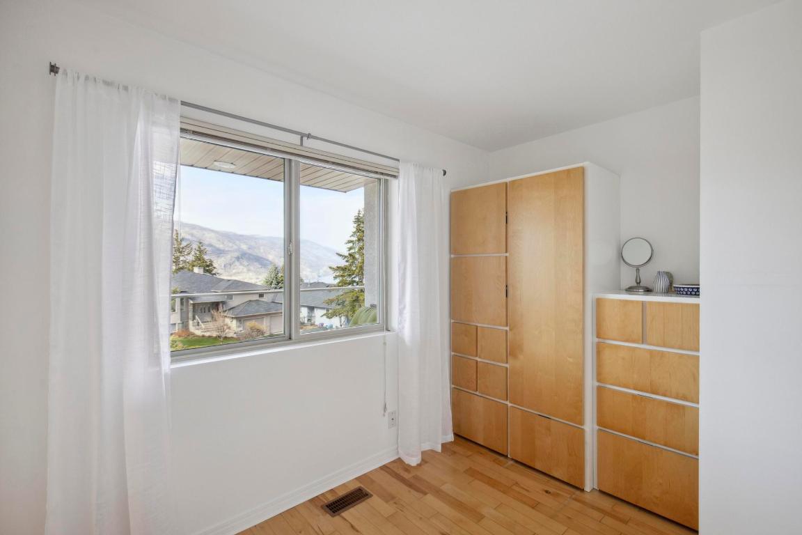 









183


Magic

Drive,
Kelowna,




BC
V1V 1N2

