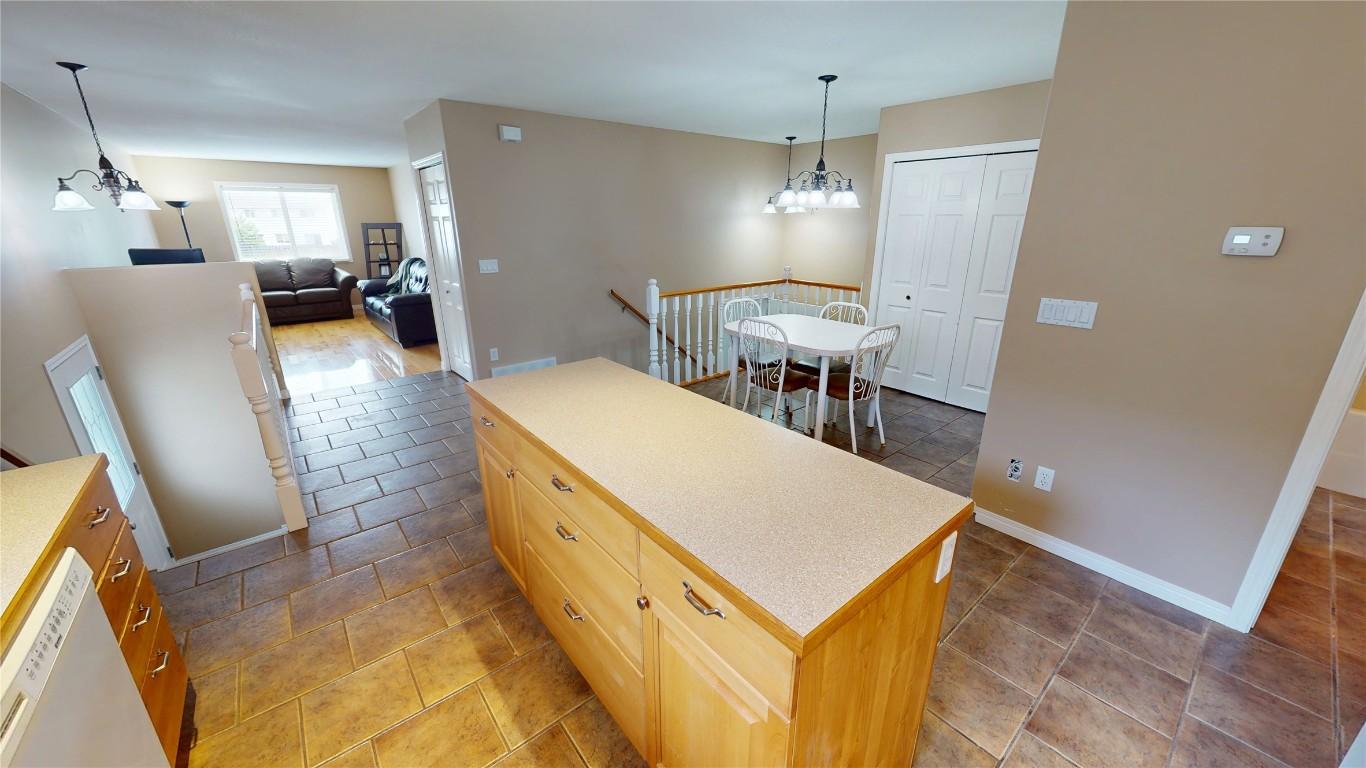 









1855


Kelowna

Crescent, A,
Cranbrook,




BC
V1C 6L6

