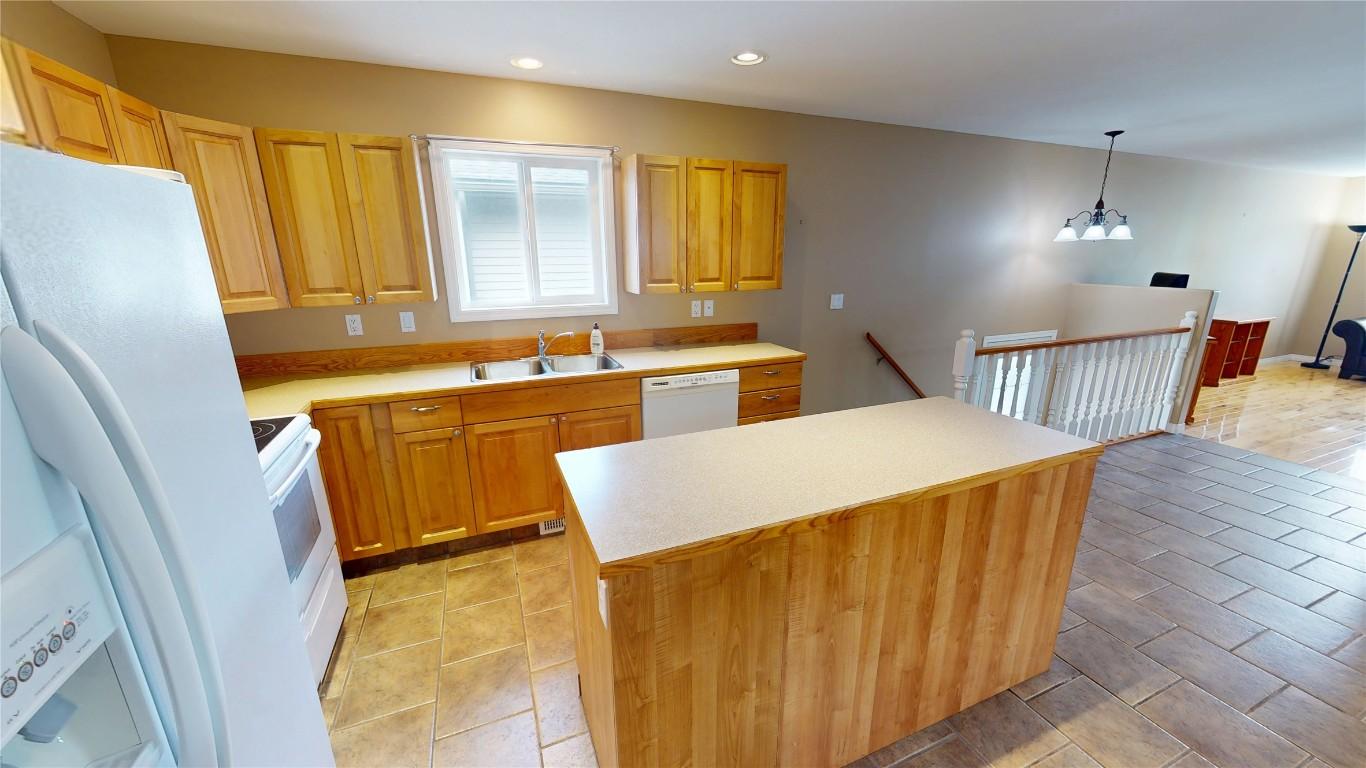 









1855


Kelowna

Crescent, A,
Cranbrook,




BC
V1C 6L6

