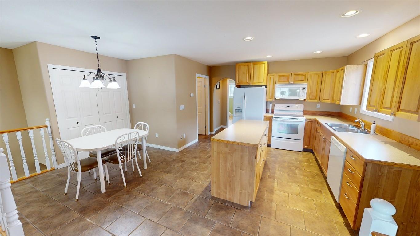 









1855


Kelowna

Crescent, A,
Cranbrook,




BC
V1C 6L6

