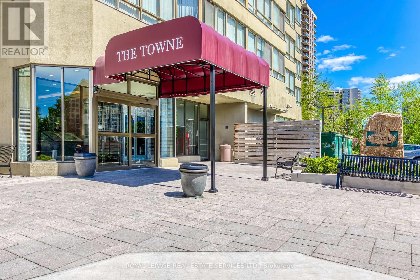












2111 - 3605 KARIYA DRIVE

,
Mississauga,




Ontario
L5B3J4

