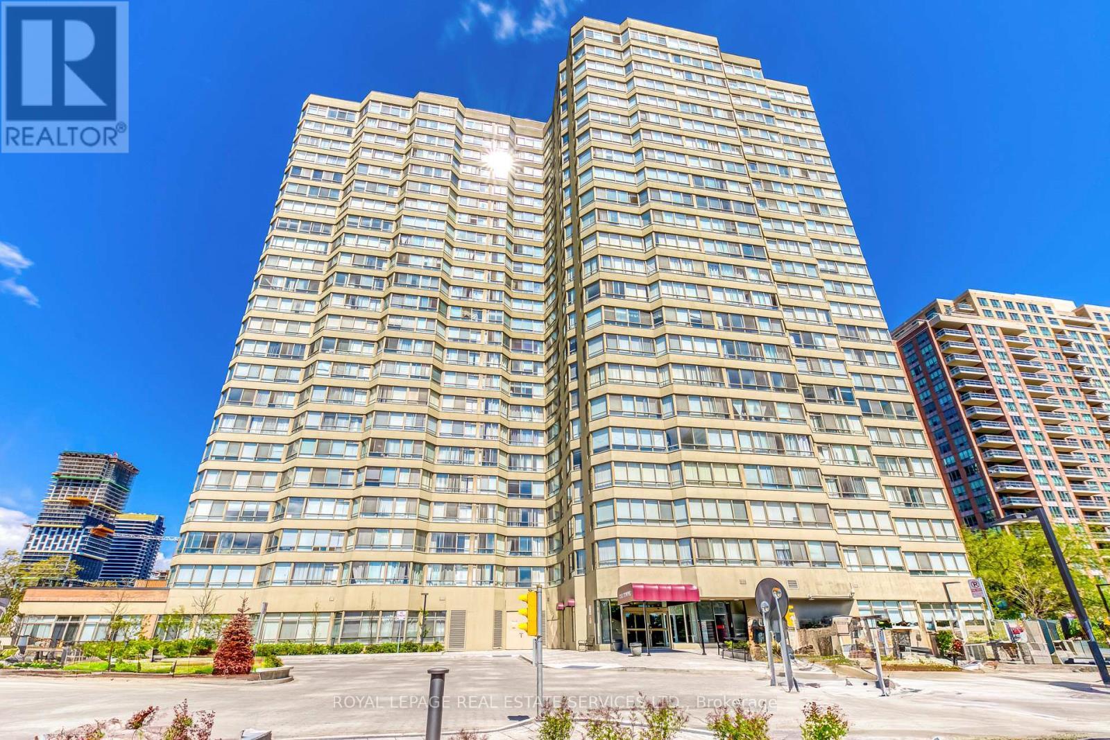 












2111 - 3605 KARIYA DRIVE

,
Mississauga,




Ontario
L5B3J4

