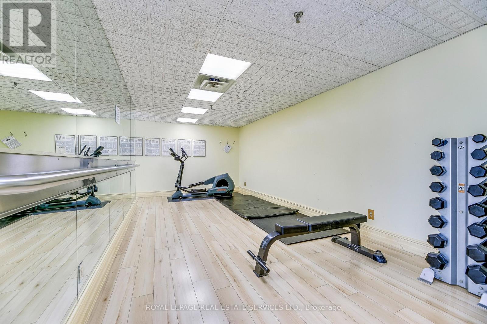 












2111 - 3605 KARIYA DRIVE

,
Mississauga,




Ontario
L5B3J4

