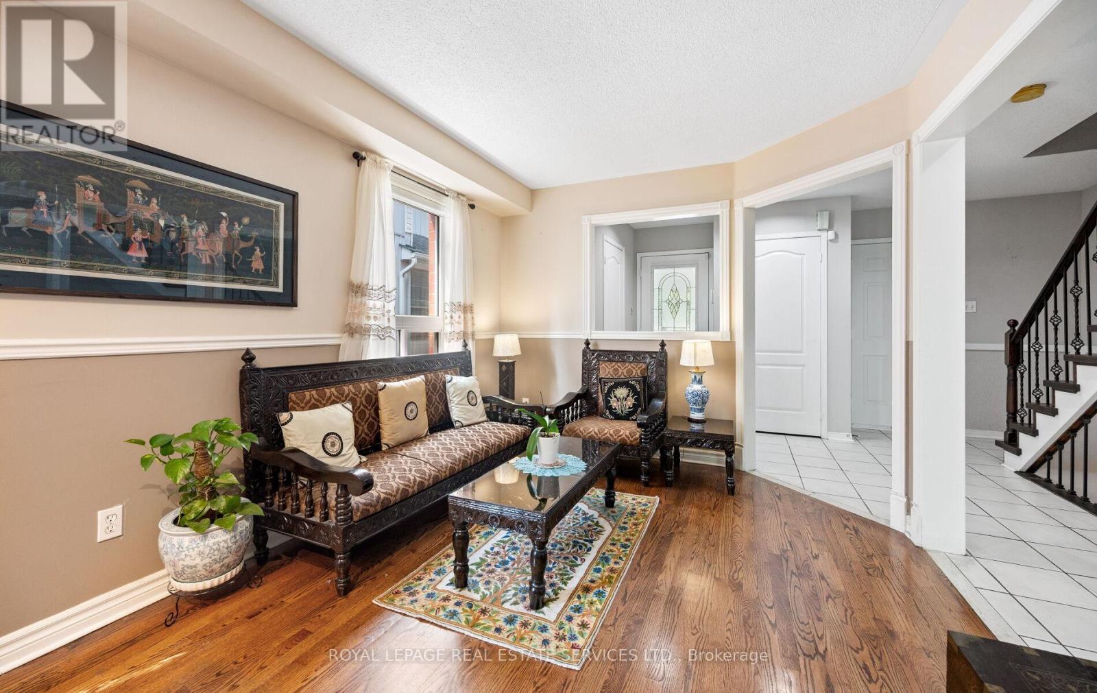 












812 GOLDEN FARMER WAY

,
Mississauga,




Ontario
L5W1A7

