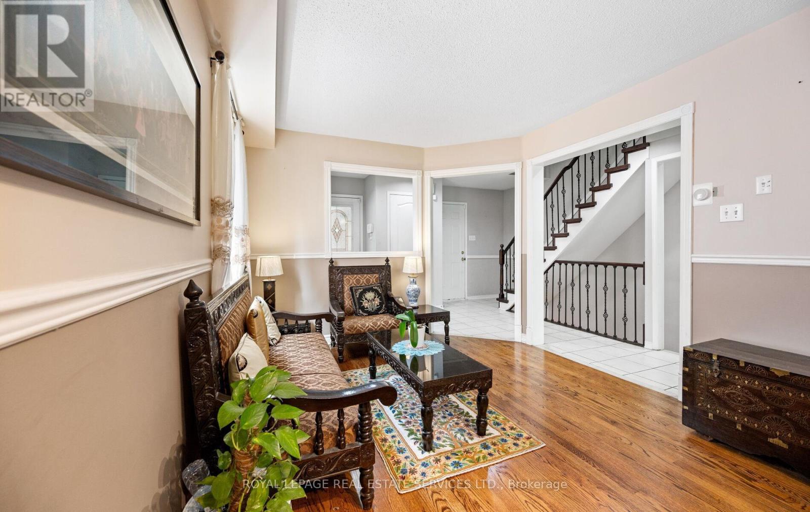 












812 GOLDEN FARMER WAY

,
Mississauga,




Ontario
L5W1A7

