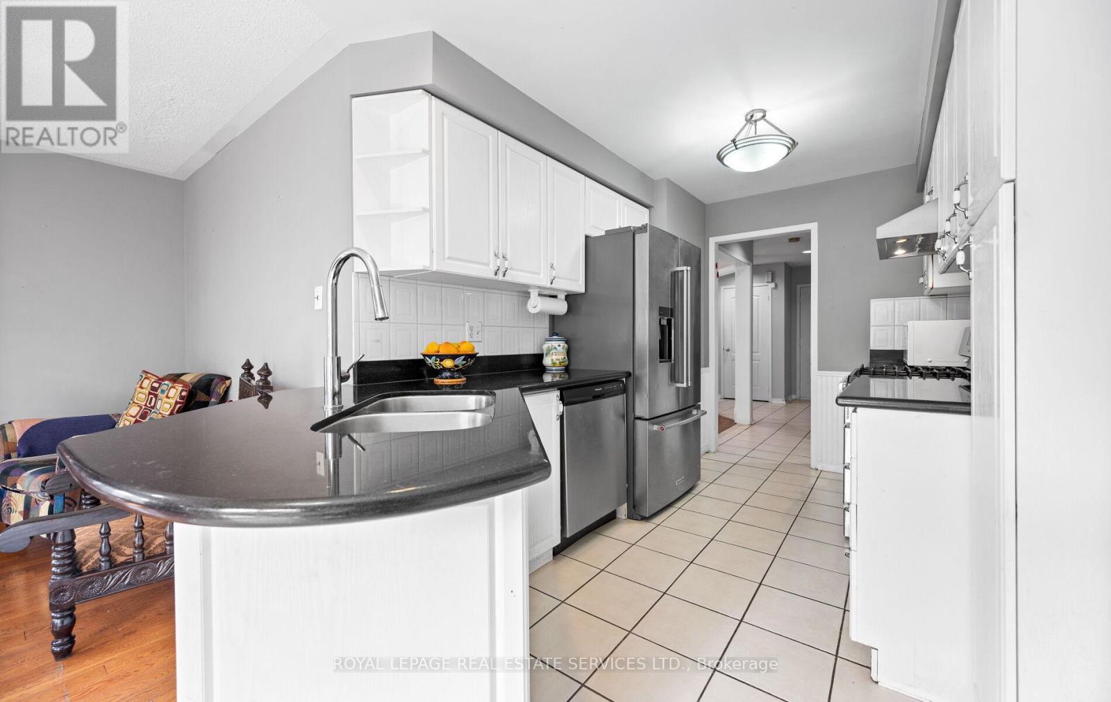 












812 GOLDEN FARMER WAY

,
Mississauga,




Ontario
L5W1A7

