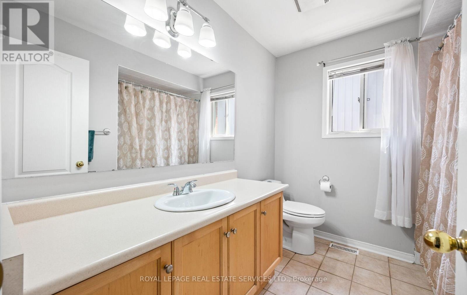 












812 GOLDEN FARMER WAY

,
Mississauga,




Ontario
L5W1A7

