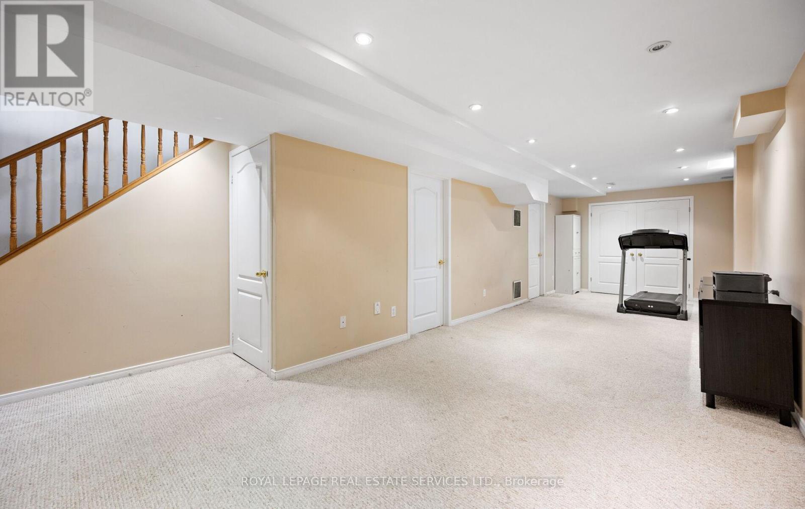 












812 GOLDEN FARMER WAY

,
Mississauga,




Ontario
L5W1A7

