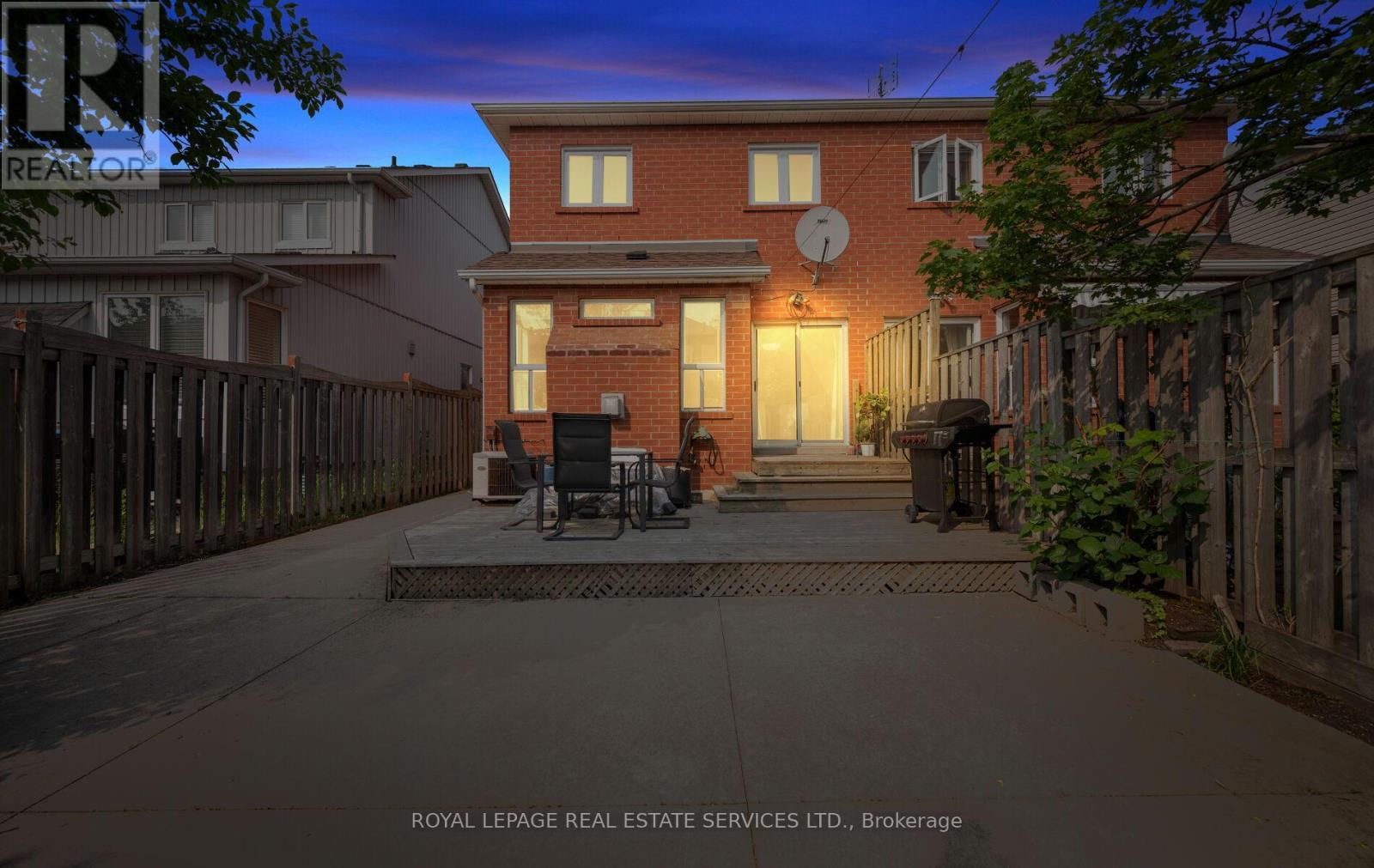 












812 GOLDEN FARMER WAY

,
Mississauga,




Ontario
L5W1A7

