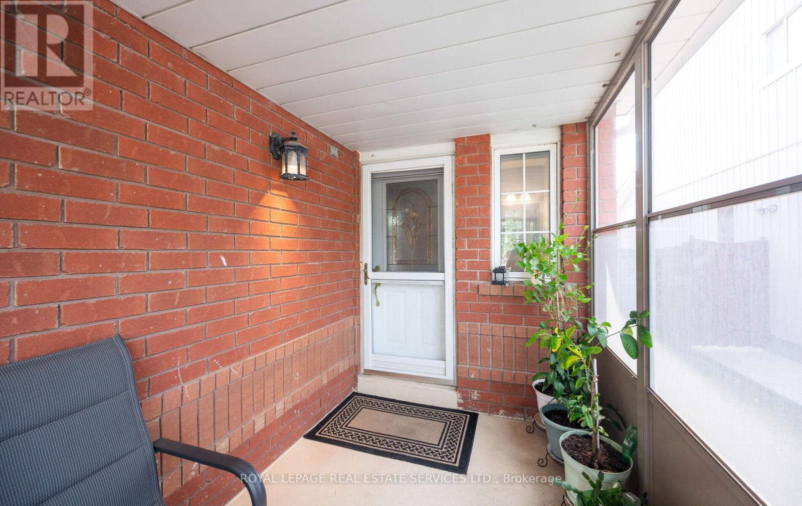 












812 GOLDEN FARMER WAY

,
Mississauga,




Ontario
L5W1A7

