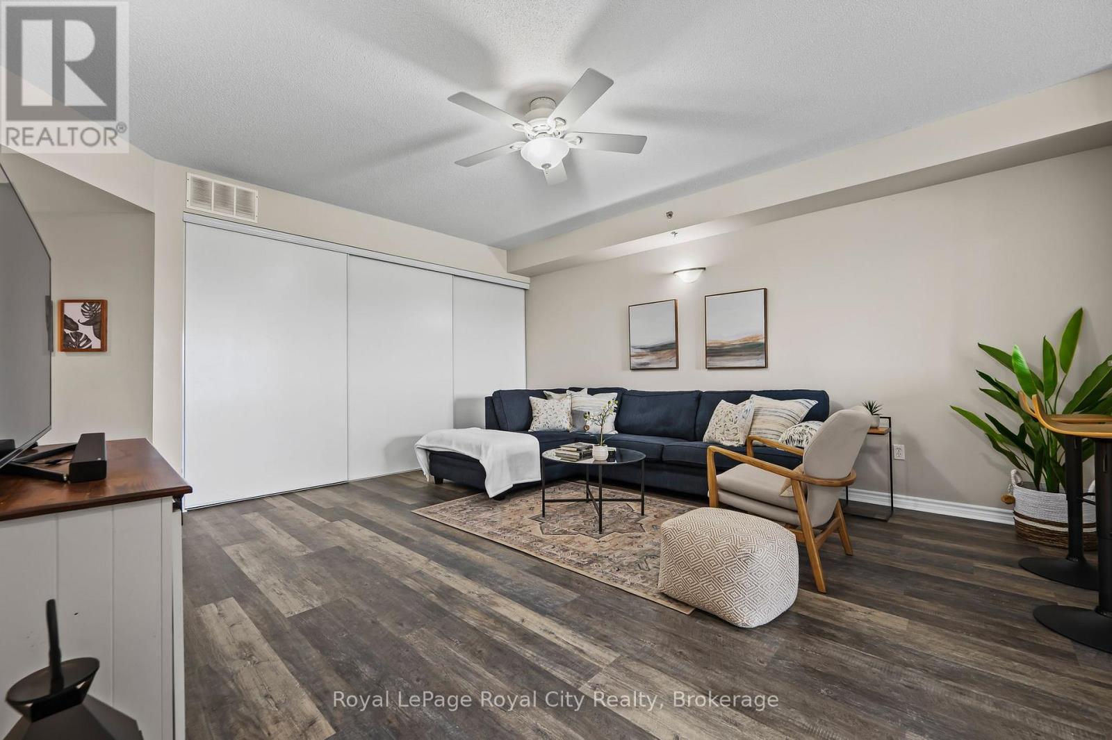












408 - 308 WATSON PARKWAY N

,
Guelph (Grange Road),




Ontario
N1E0G7

