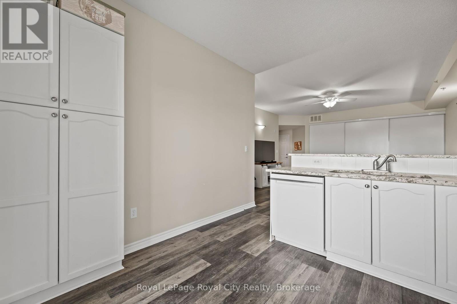 












408 - 308 WATSON PARKWAY N

,
Guelph (Grange Road),




Ontario
N1E0G7


