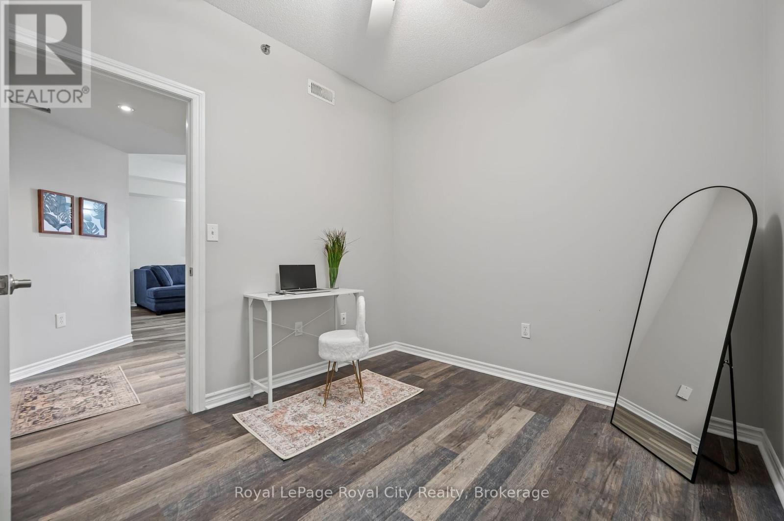












408 - 308 WATSON PARKWAY N

,
Guelph (Grange Road),




Ontario
N1E0G7

