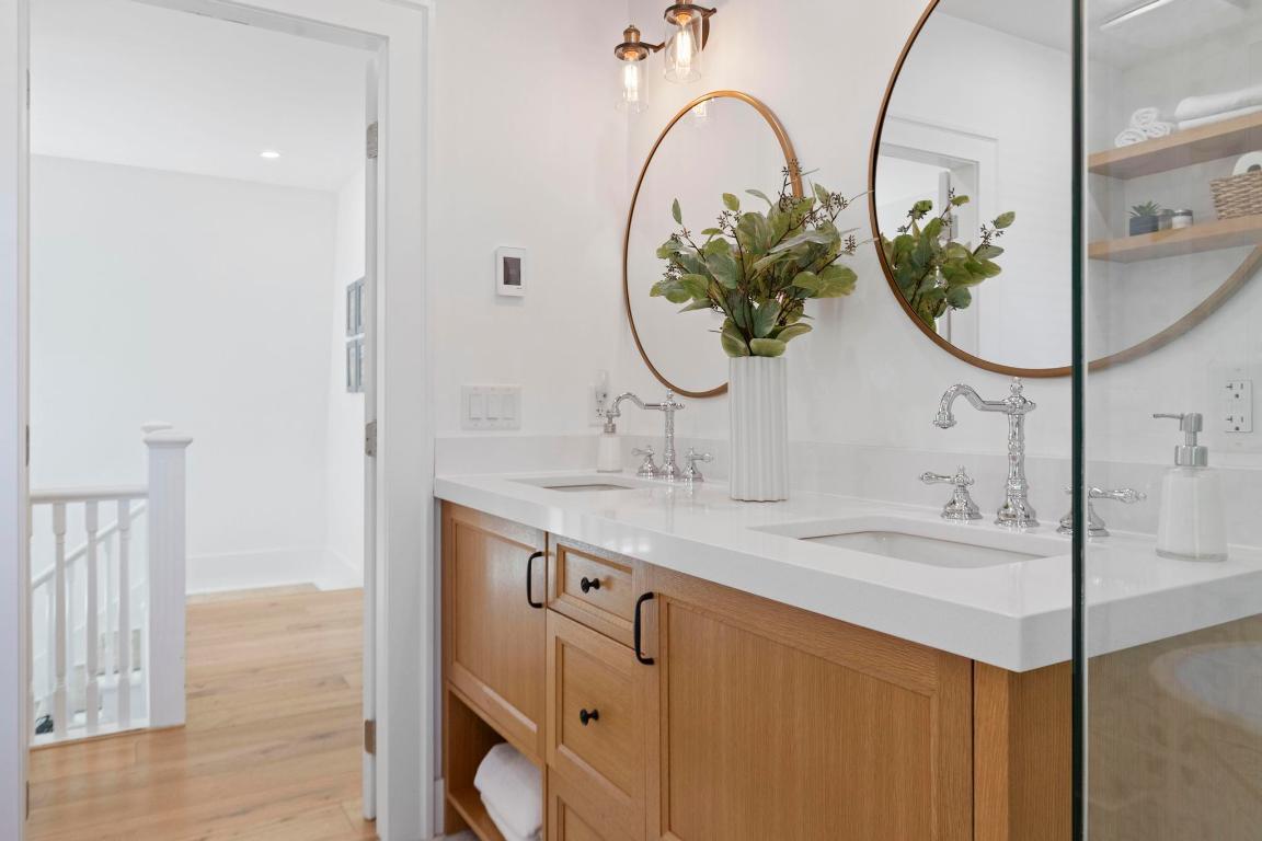 









1001


Lawrence

Avenue,
Kelowna,




BC
V1Y 6M3

