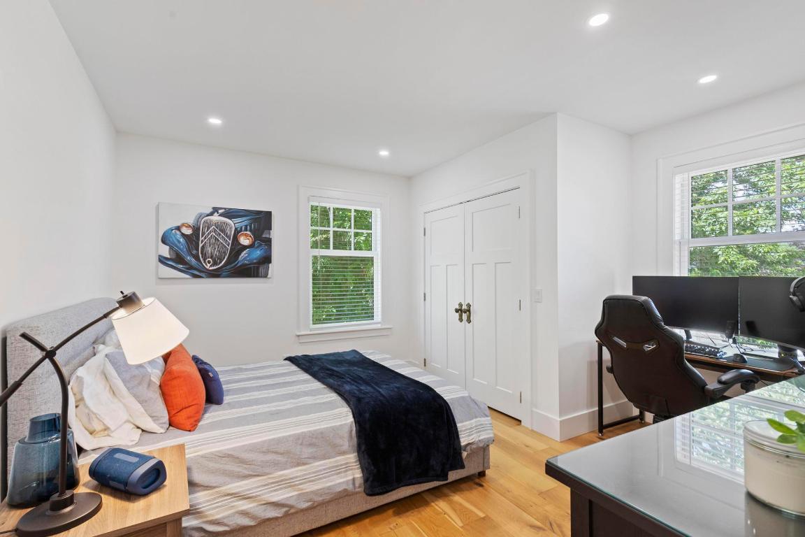 









1001


Lawrence

Avenue,
Kelowna,




BC
V1Y 6M3

