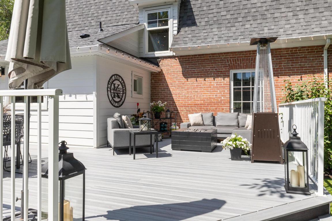 









1001


Lawrence

Avenue,
Kelowna,




BC
V1Y 6M3

