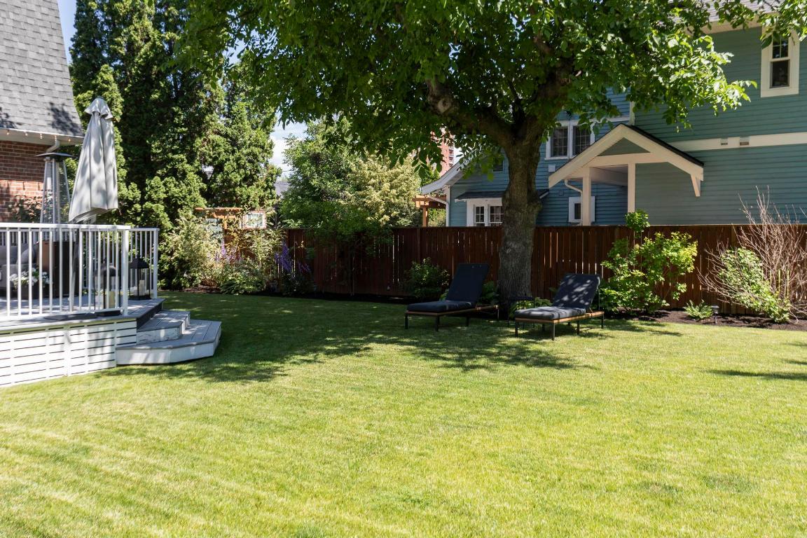 









1001


Lawrence

Avenue,
Kelowna,




BC
V1Y 6M3

