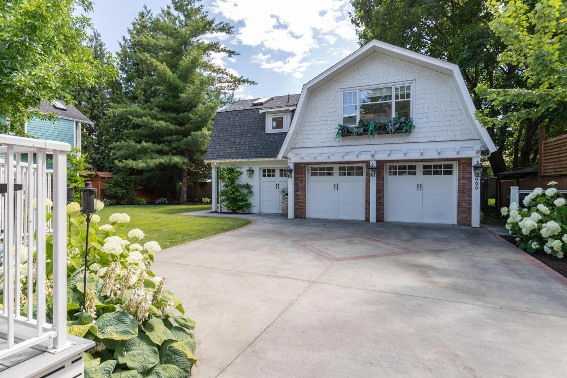 









1001


Lawrence

Avenue,
Kelowna,




BC
V1Y 6M3

