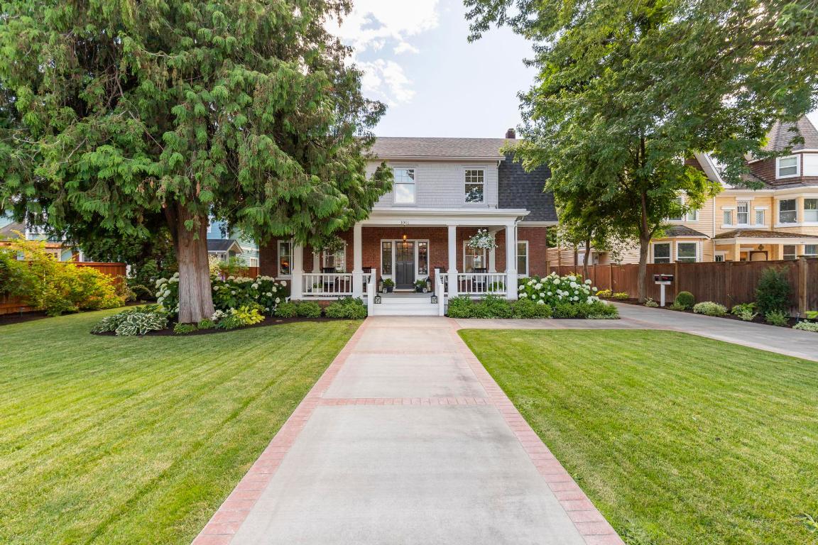 









1001


Lawrence

Avenue,
Kelowna,




BC
V1Y 6M3

