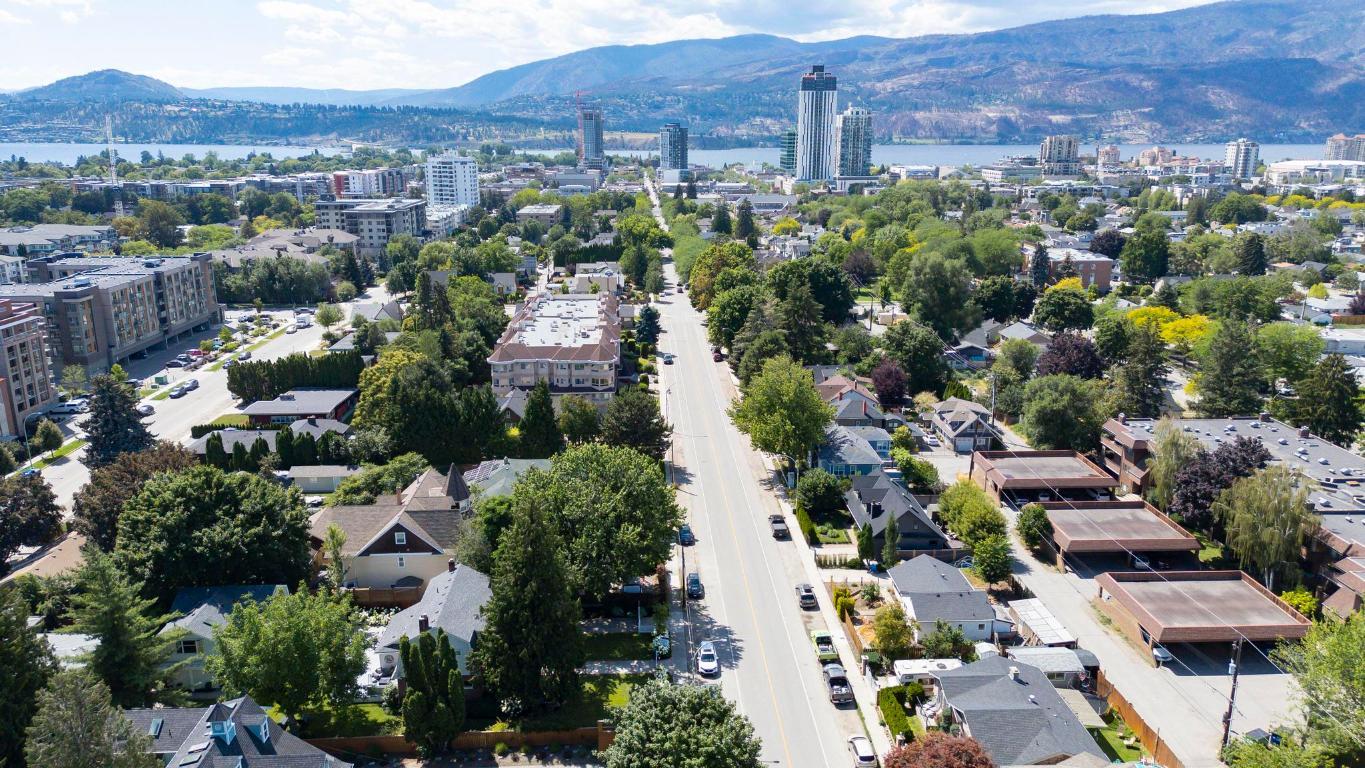 









1001


Lawrence

Avenue,
Kelowna,




BC
V1Y 6M3

