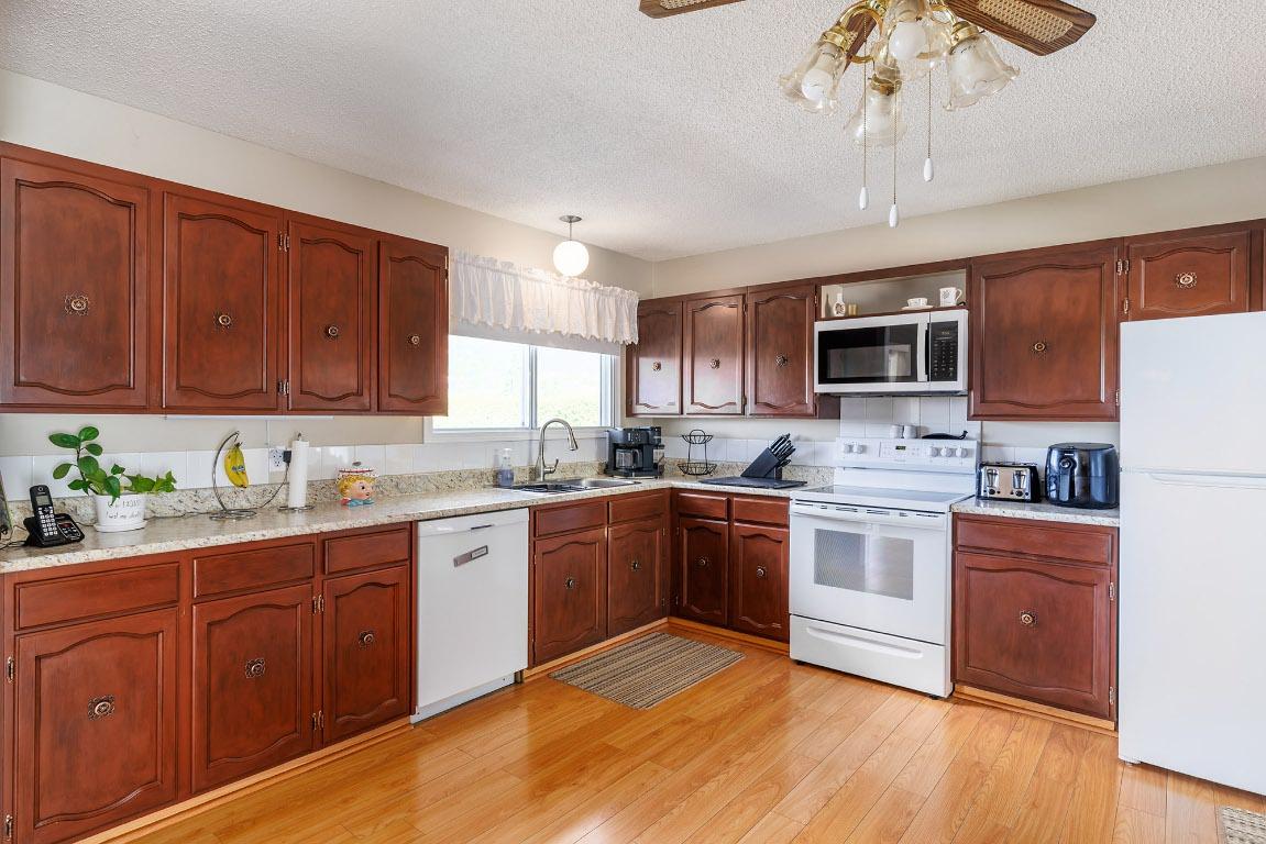 









3070


Thacker

Drive,
West Kelowna,




BC
V1Z 2V1


