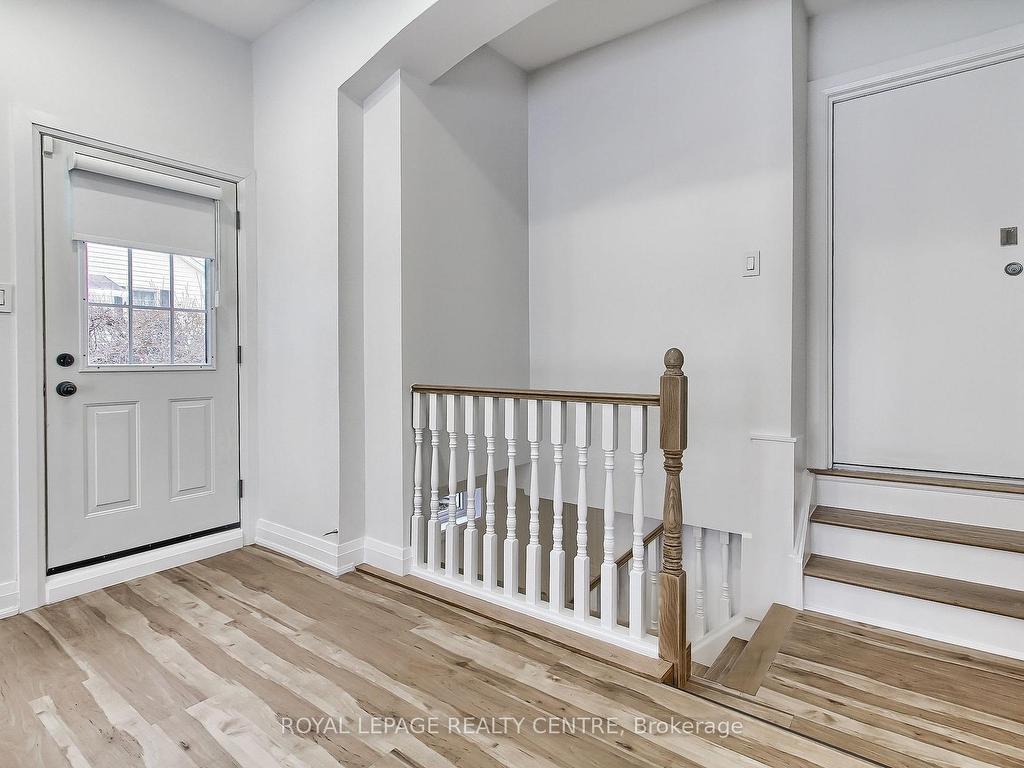 









2552


Whaley

Drive, Lower,
Mississauga,




ON
L5B 1X2

