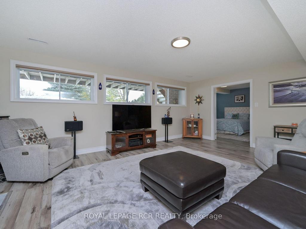 









2


Tuscany Grande

N/A,
New Tecumseth,




ON
L9R 0E2

