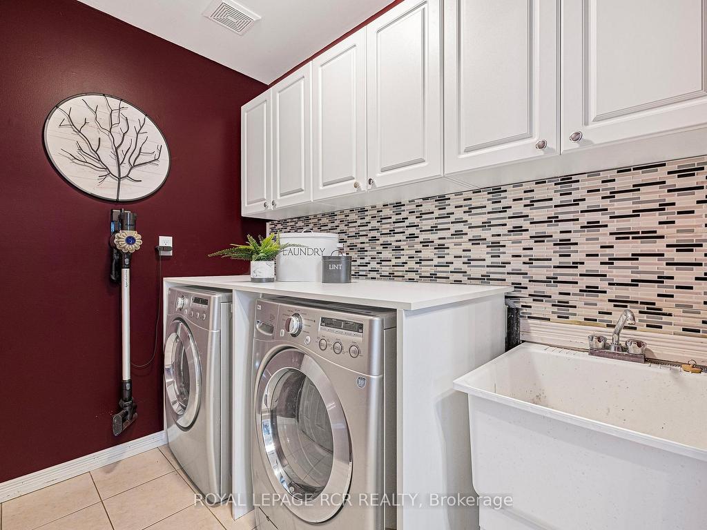 









171


Swindells

Street,
Clarington,




ON
L1C 0E3

