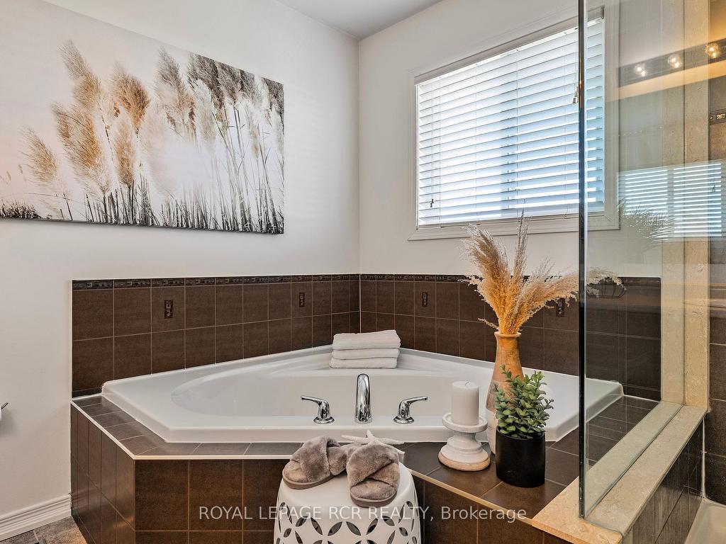 









171


Swindells

Street,
Clarington,




ON
L1C 0E3

