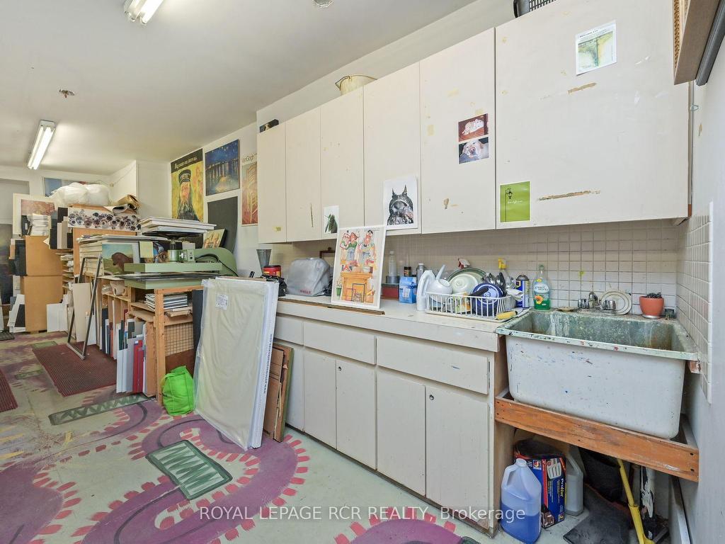 









47


Victoria

Street West,
New Tecumseth,




ON
L9R 1T1

