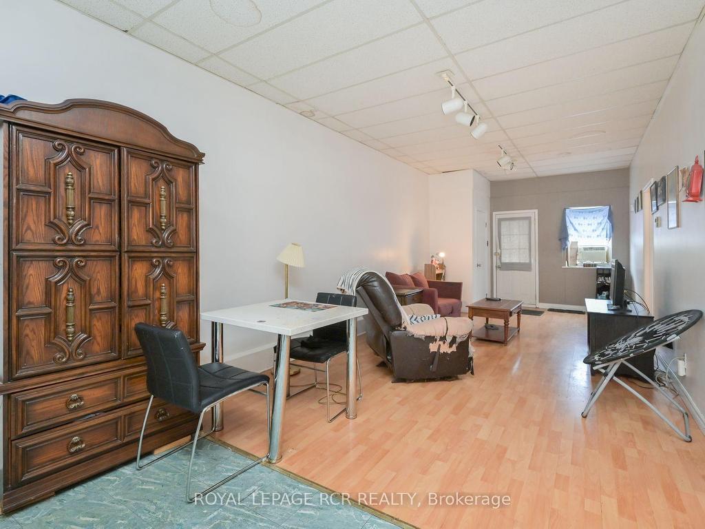 









47


Victoria

Street West,
New Tecumseth,




ON
L9R 1T1

