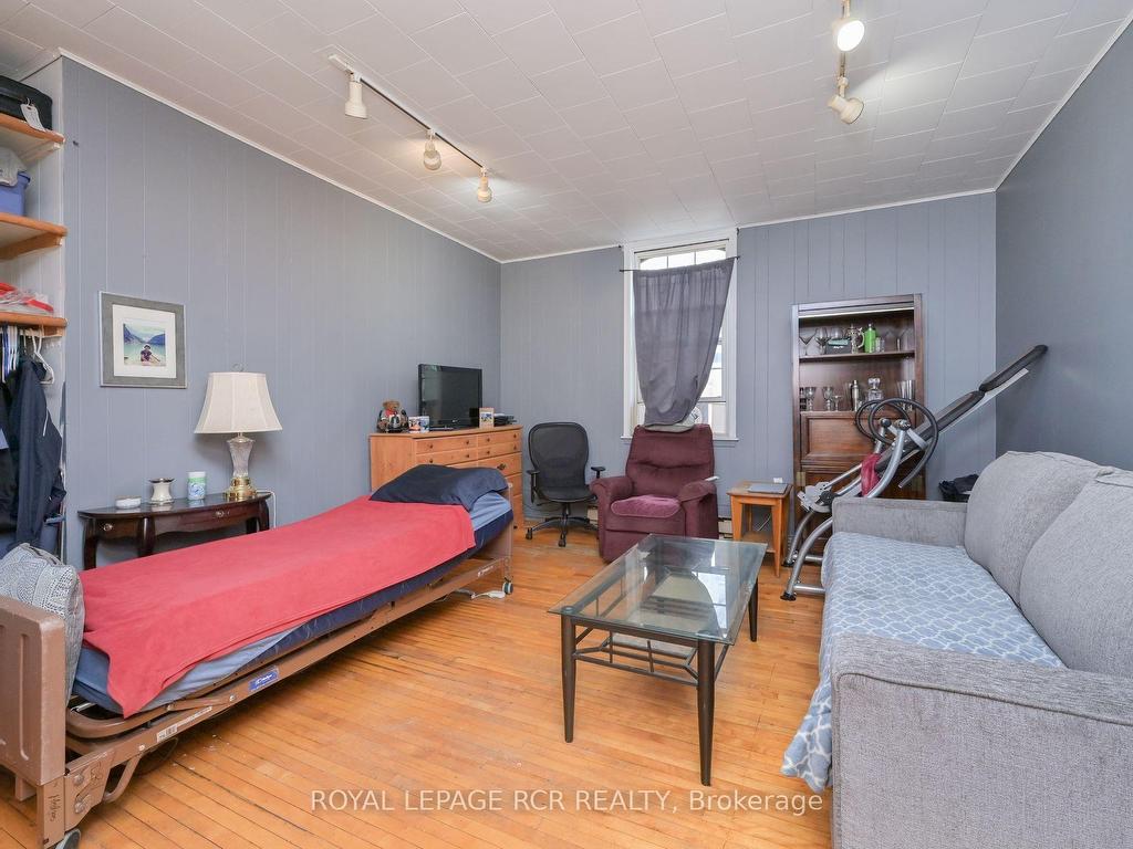 









47


Victoria

Street West,
New Tecumseth,




ON
L9R 1T1

