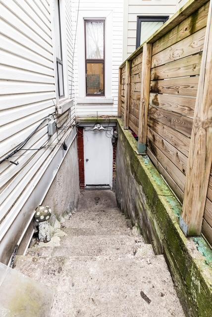 









210


Shaw

Street, BSMT,
Toronto,




ON
M6J 2W8


