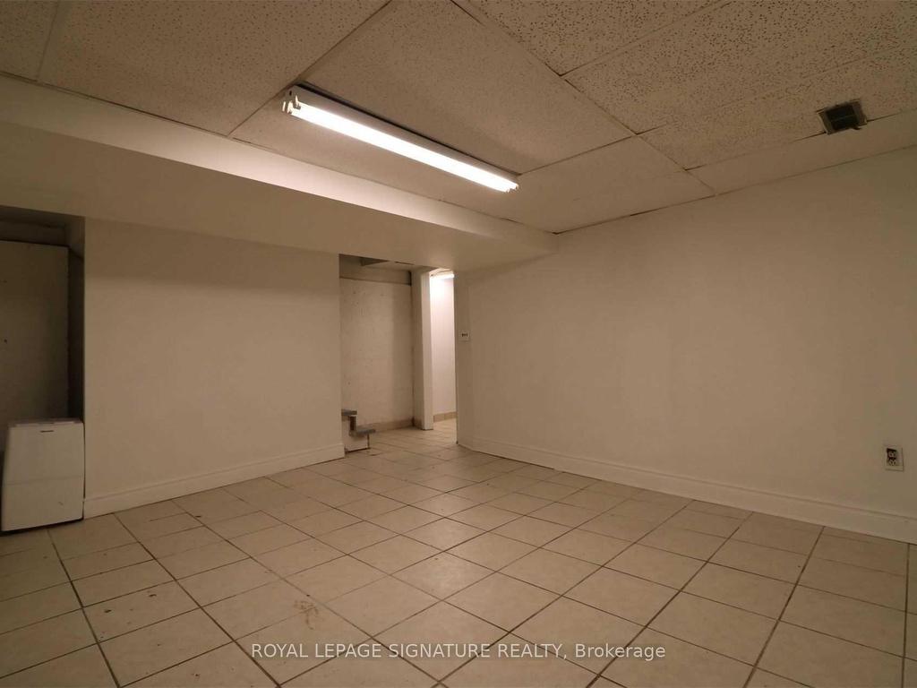 









210


Shaw

Street, BSMT,
Toronto,




ON
M6J 2W8

