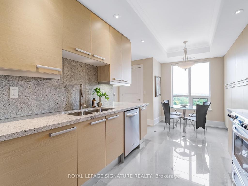 









662


Sheppard

Avenue East, 1704,
Toronto,




ON
M2K 3E6

