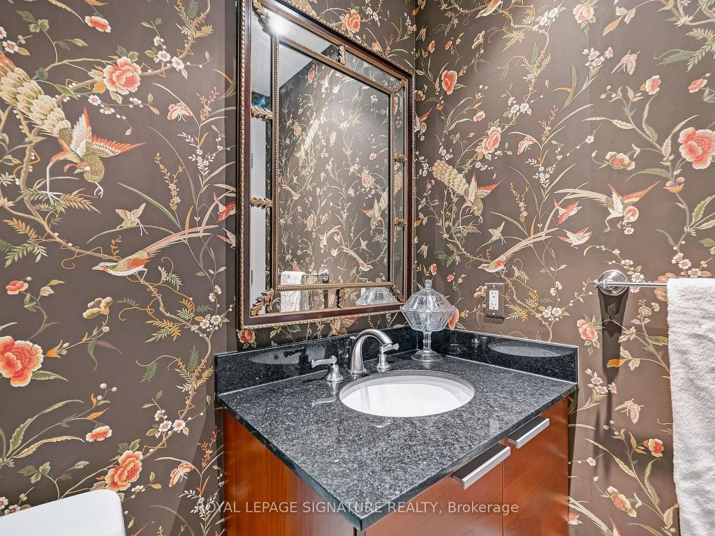 









662


Sheppard

Avenue East, 1704,
Toronto,




ON
M2K 3E6

