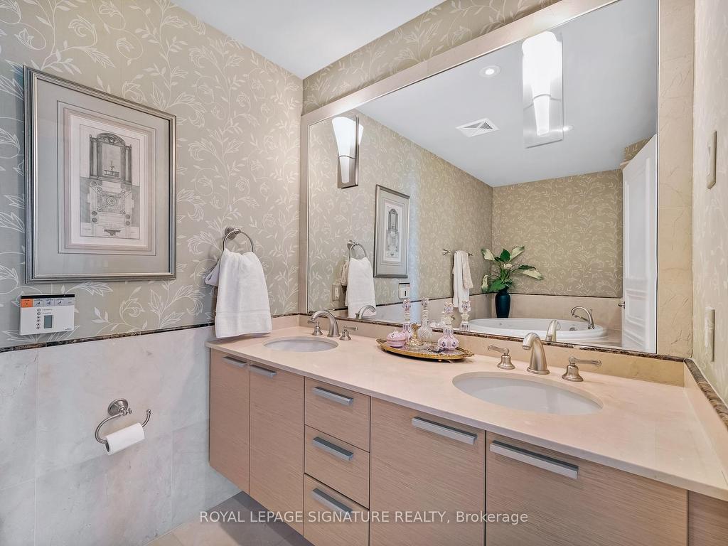 









662


Sheppard

Avenue East, 1704,
Toronto,




ON
M2K 3E6

