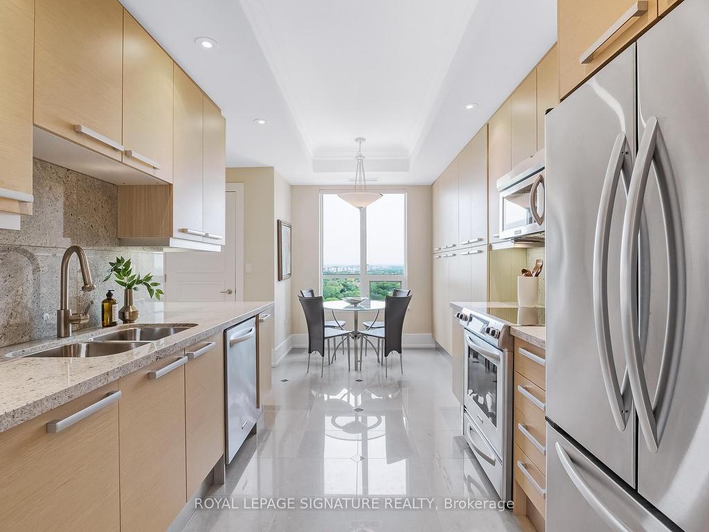 









662


Sheppard

Avenue East, 1704,
Toronto,




ON
M2K 3E6

