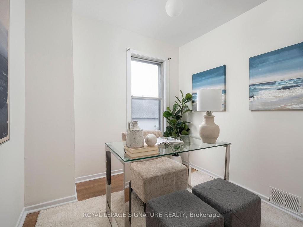 









136


Montrose

Avenue,
Toronto,




ON
M6J 2T7

