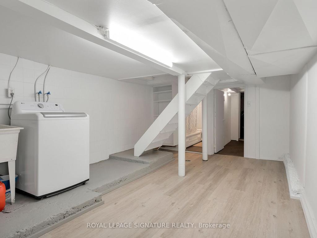 









136


Montrose

Avenue,
Toronto,




ON
M6J 2T7

