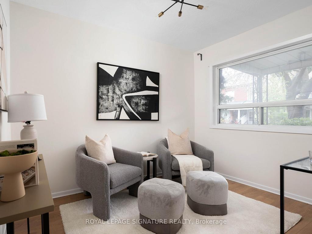 









136


Montrose

Avenue,
Toronto,




ON
M6J 2T7

